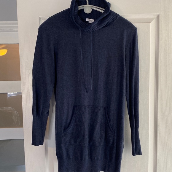 Thyme Maternity Turtleneck Tunic - Picture 1 of 2